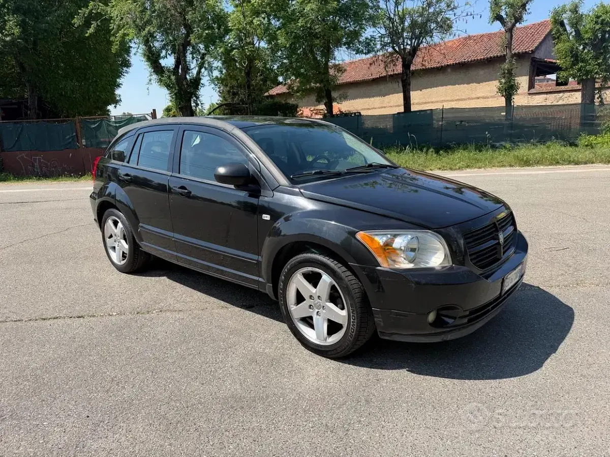 Usata Dodge Caliber 140 CV (102 kW) 2009 Nero Utilitaria