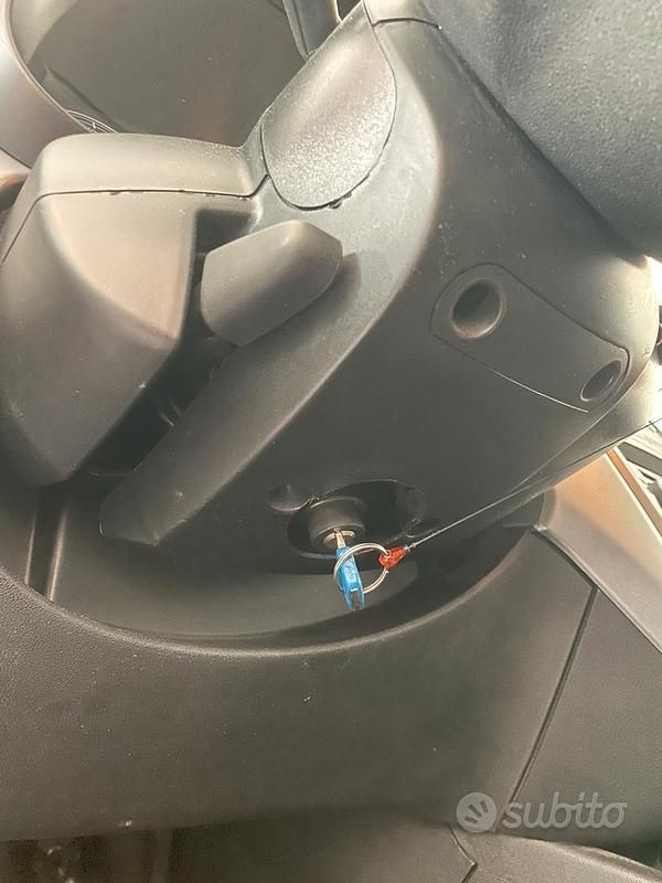 Usata Fiat Grande Punto 75 CV (55 kW) 2012 Grigio Utilitaria