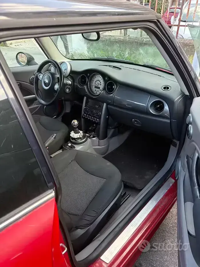 Occasion Mini Cooper 75 ch (55 kW) 2003 Rouge Citadine
