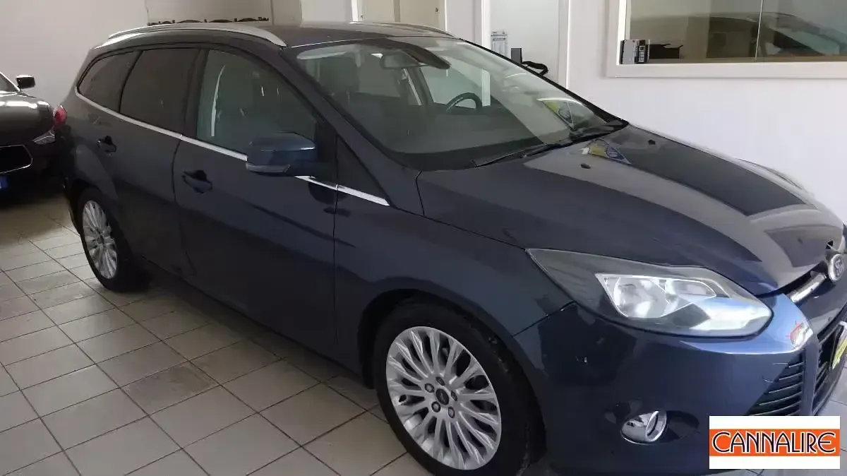 Usado Ford Focus 125 HP (91 kW) 2012 Azul Citadino