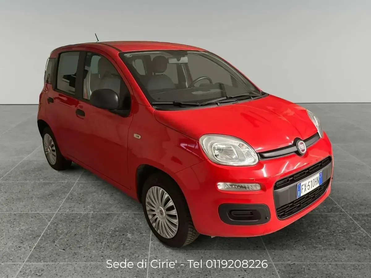 Usata Fiat Panda Lounge 69 CV (50 kW) 2019 Rosso Utilitaria