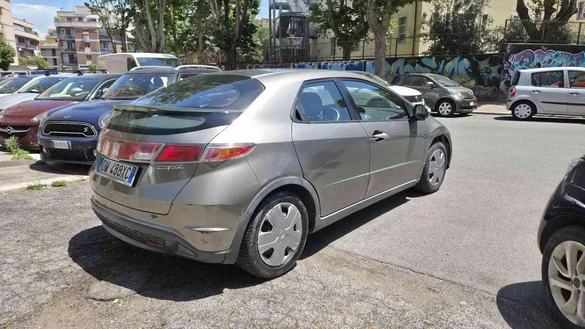 Usata Honda Civic Elegance 83 CV (61 kW) 2009 Grigio Berlina