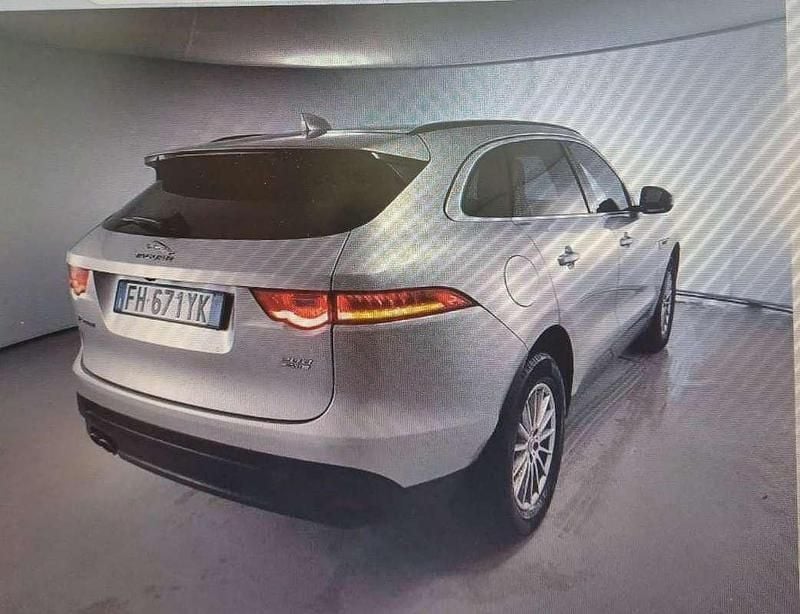 Usata Jaguar F-Pace Prestige 179 CV (131 kW) 2017 Grigio SUV