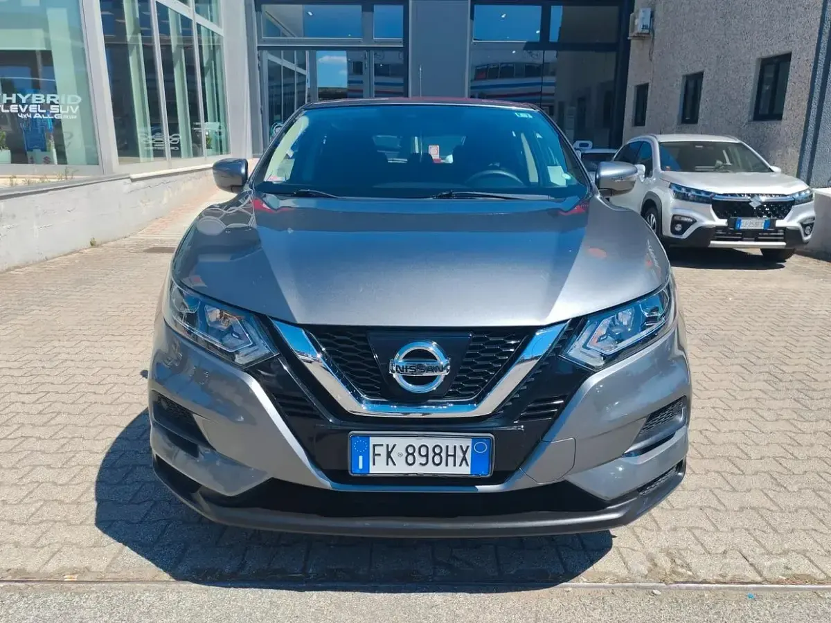 Usata Nissan Qashqai Acenta 110 CV (80 kW) 2018 Grigio SUV