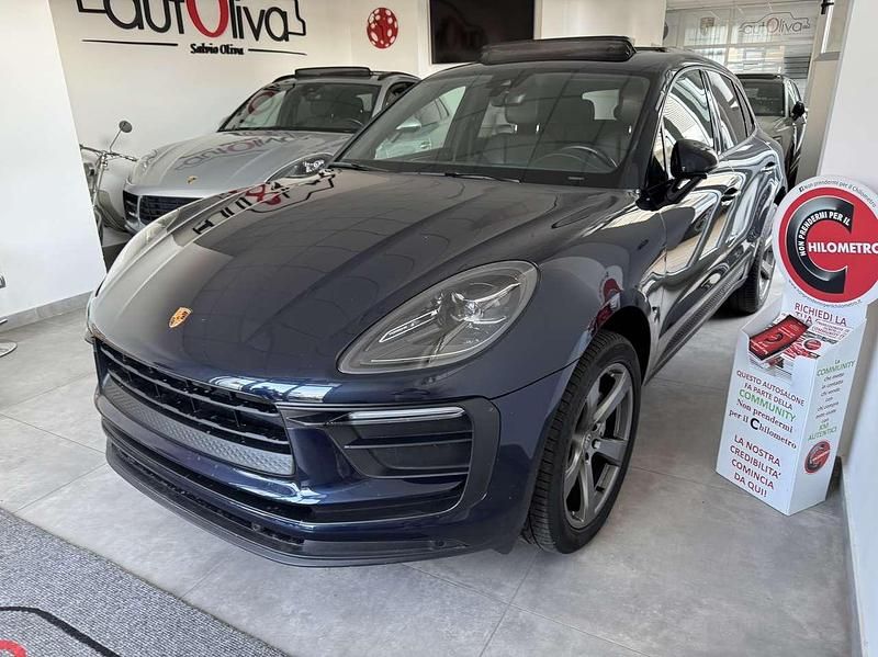 Argento(met.) Usata 2022 Porsche Macan SUV | 58.900 € (Buon prezzo) - Immagine 1/4