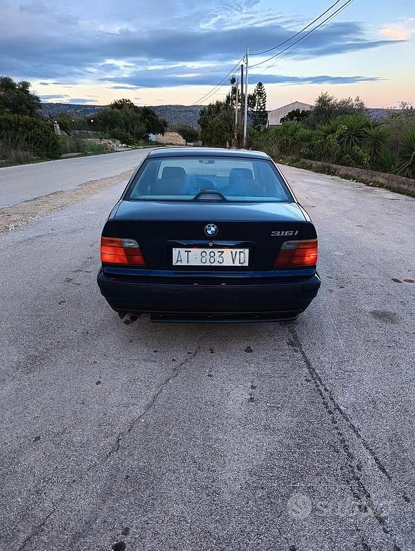 Usata BMW 316 102 CV (75 kW) 1997 Blu Berlina