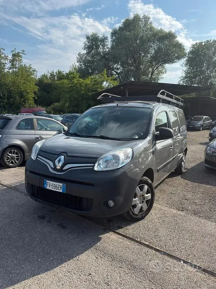 Usata Renault Kangoo 90 CV (66 kW) 2019 Monovolume
