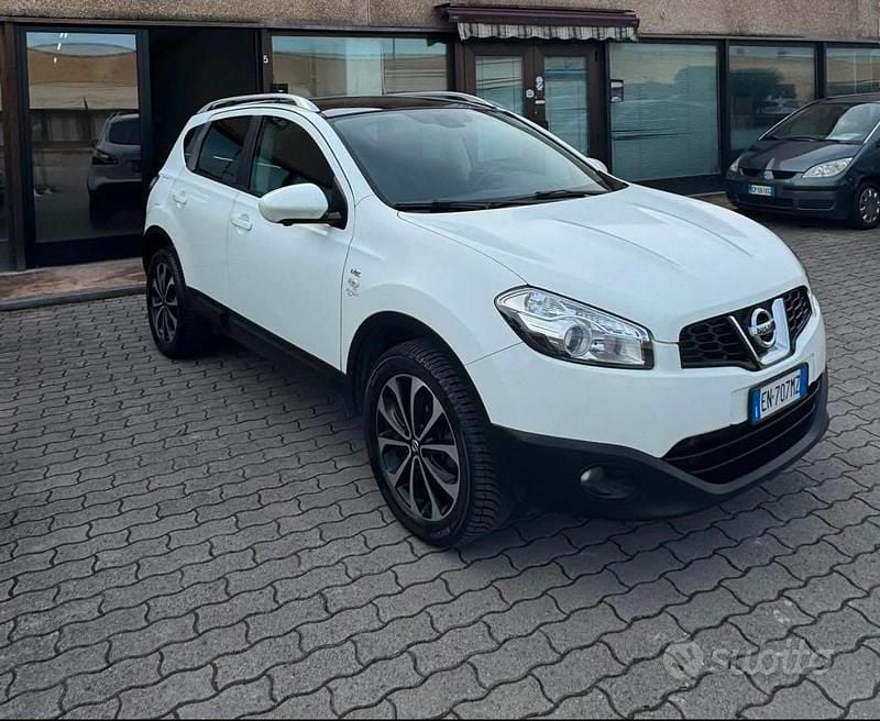 Usata Nissan Qashqai 131 CV (96 kW) 2012 Bianco SUV