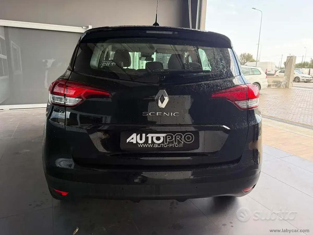 Usata Renault Scénic IV Business 120 CV (88 kW) 2019 Nero Monovolume