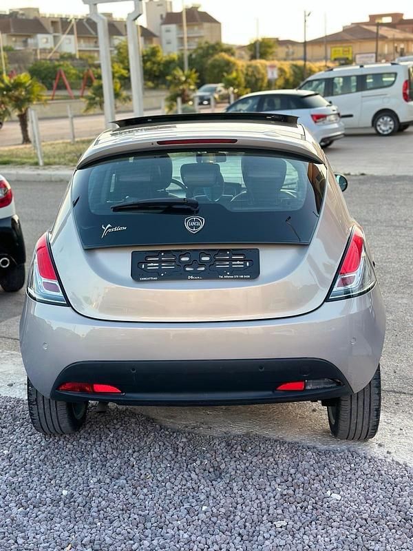 Usata Lancia Ypsilon S 85 CV (62 kW) 2012 Oro Utilitaria
