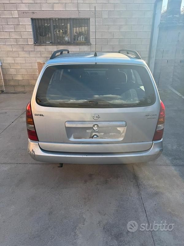 Usata Opel Astra 101 CV (74 kW) 2000 Station wagon