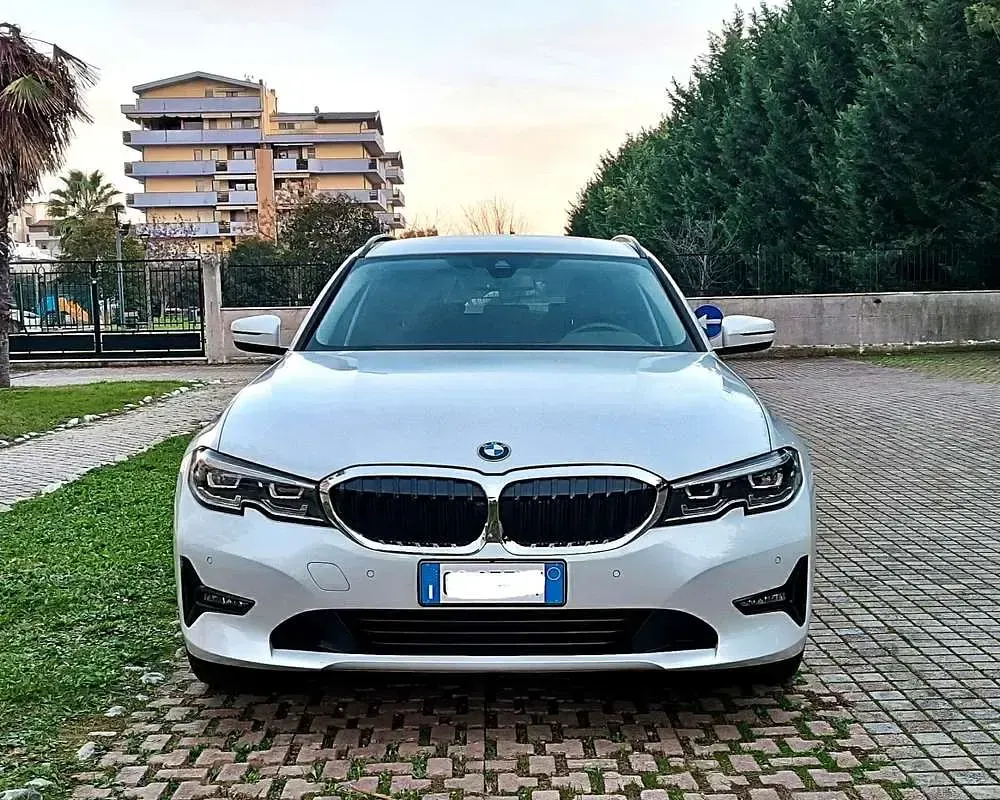Usata BMW 318 Advantage 150 CV (110 kW) 2020 Station wagon