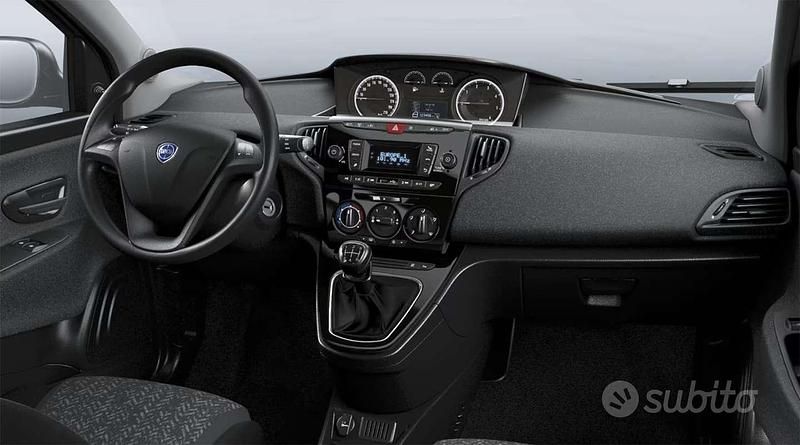 Usata Lancia Ypsilon 69 CV (50 kW) 2018 Beige Utilitaria
