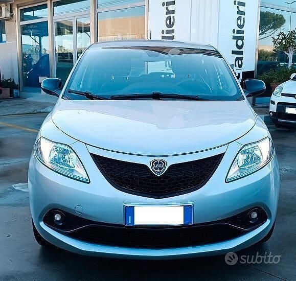 Usata Lancia Ypsilon S 163 CV (119 kW) 2021 Grigio Utilitaria