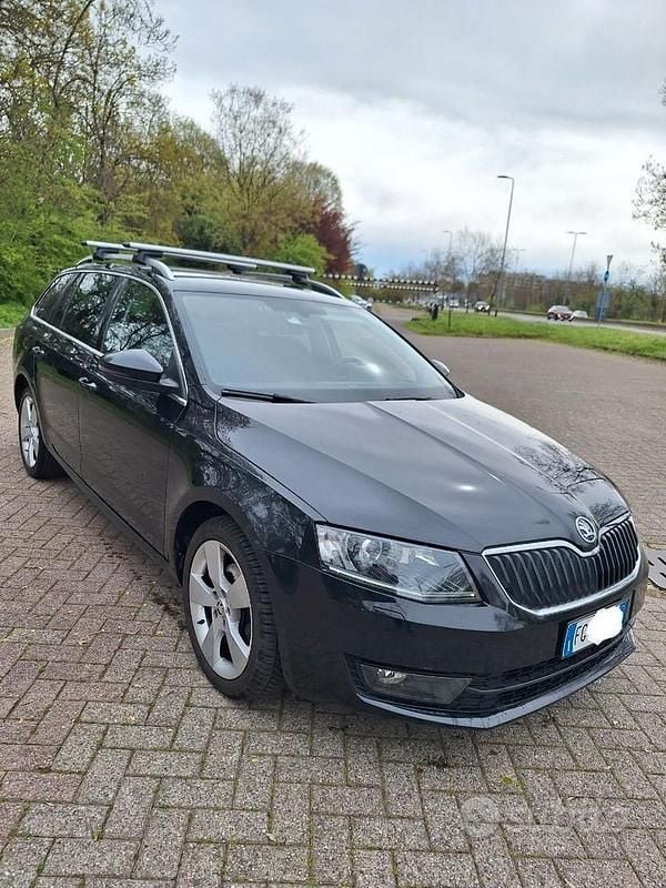 Usata Skoda Octavia G-TEC Ambition 110 CV (80 kW) 2016 Nero Station wagon