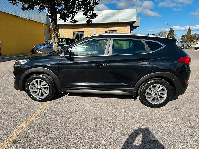 Usata Hyundai Tucson Xpossible 116 CV (85 kW) 2017 Nero SUV