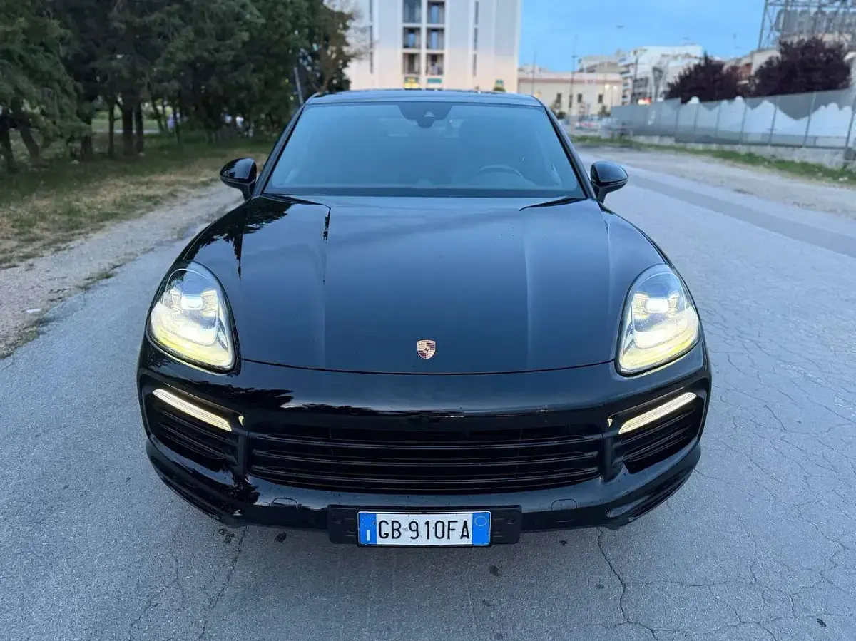 Usata Porsche Cayenne Coupe 340 CV (250 kW) 2019 Nero Coupé