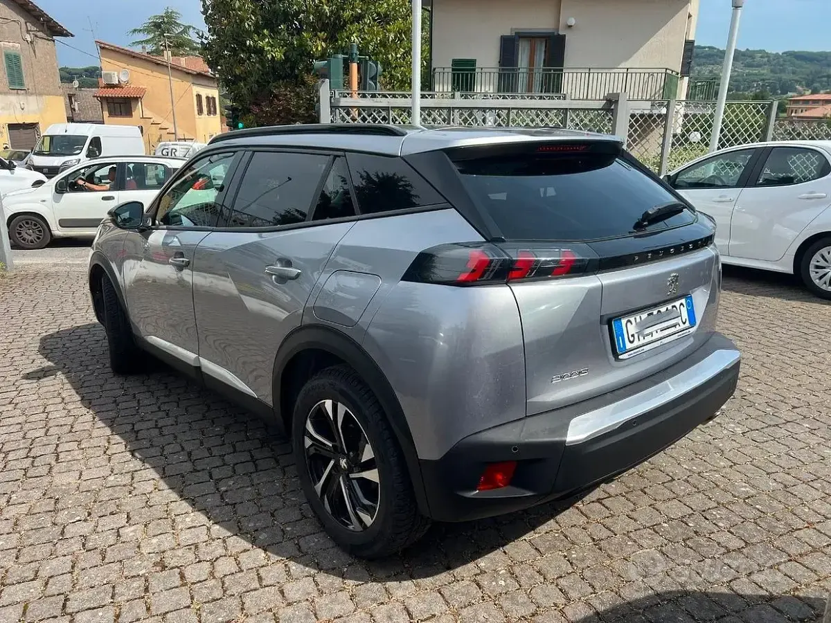 Usata Peugeot 2008 Allure 131 CV (96 kW) 2022 Grigio SUV