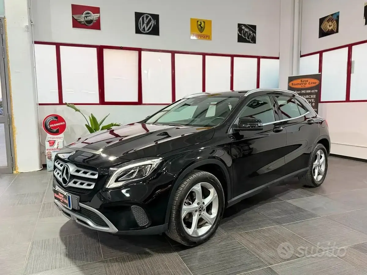 Usata Mercedes GLA220 177 CV (130 kW) 2018 Nero SUV