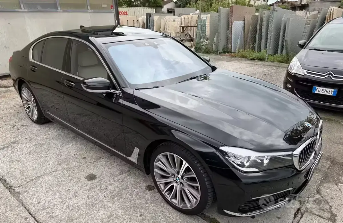 Usata BMW 730 Comfort Edition 265 CV (194 kW) 2018 Blu Berlina