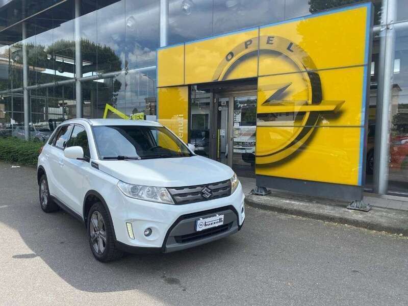 Bianco Usata 2015 Suzuki Vitara SUV | 8900 € (Ottimo prezzo) - Immagine 1/4