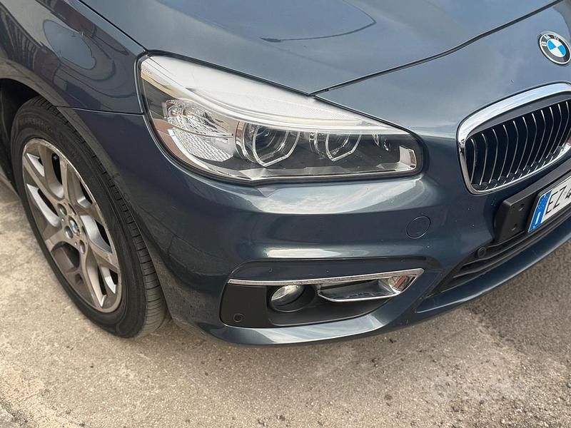 Usata BMW 218 Luxury Line 150 CV (110 kW) 2014 Blu Station wagon