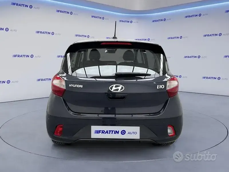 Usata Hyundai i10 67 CV (49 kW) 2024 Aurora grey [a7g]  micalizzat Utilitaria