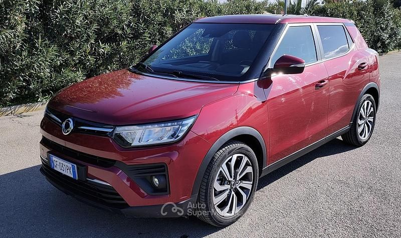 Usata Ssangyong (KGM) Tivoli 136 CV (100 kW) 2021 Rosso SUV