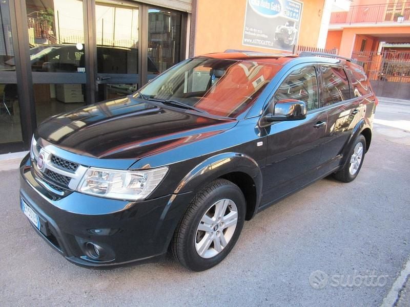 Usata Fiat Freemont Lounge 170 CV (125 kW) 2015 Nero SUV