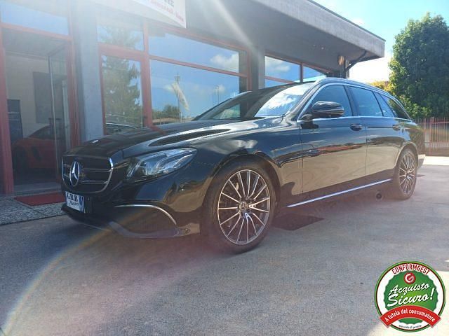 Nero Usata 2019 Mercedes E220 Business Station wagon | 19.000 € (Super prezzo) - Immagine 1/4