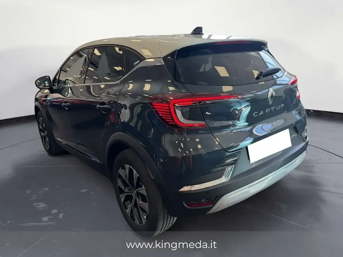 Usata Renault Captur Techno 143 CV (105 kW) 2023 Blu/azzurro SUV