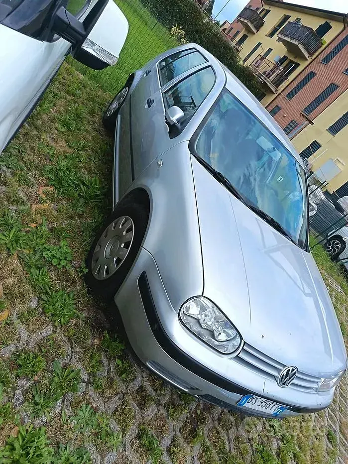 Usata VW Golf IV 75 CV (55 kW) 2002 Grigio Berlina