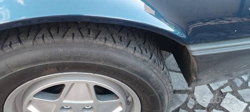 Usata Ferrari Mondial 240 CV (176 kW) 1985 Blu Cabrio