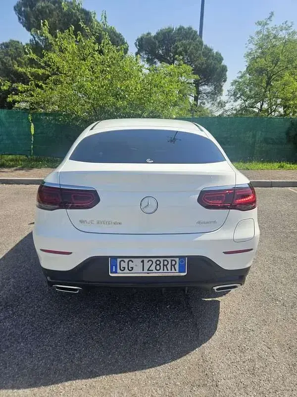 Usata Mercedes GLC300e AMG line 306 CV (225 kW) 2021 Bianco SUV