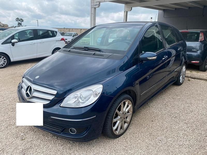 Usata Mercedes B180 109 CV (80 kW) 2008 Blu Monovolume