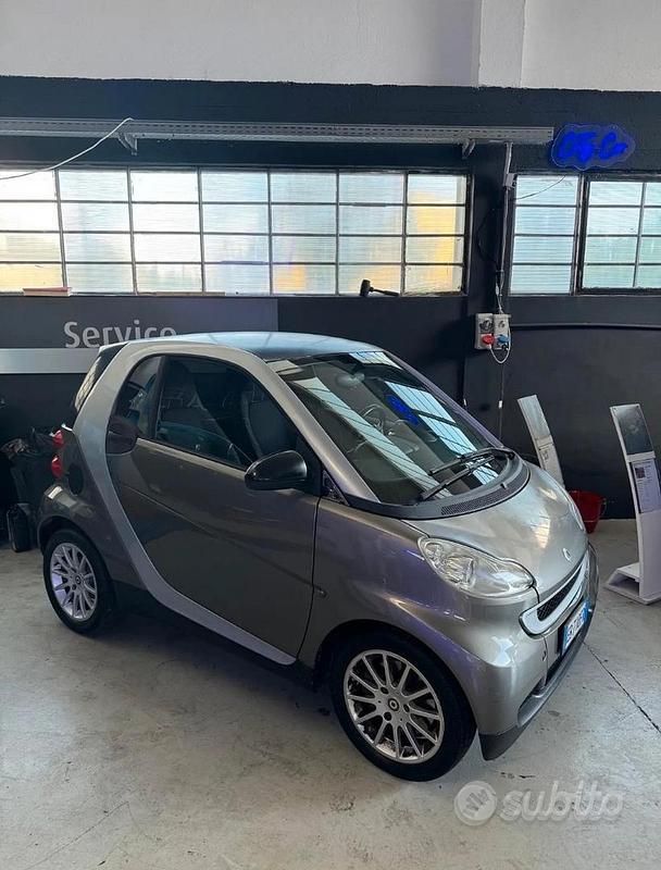 Usata Smart ForTwo Coupé 71 CV (52 kW) 2009 Utilitaria