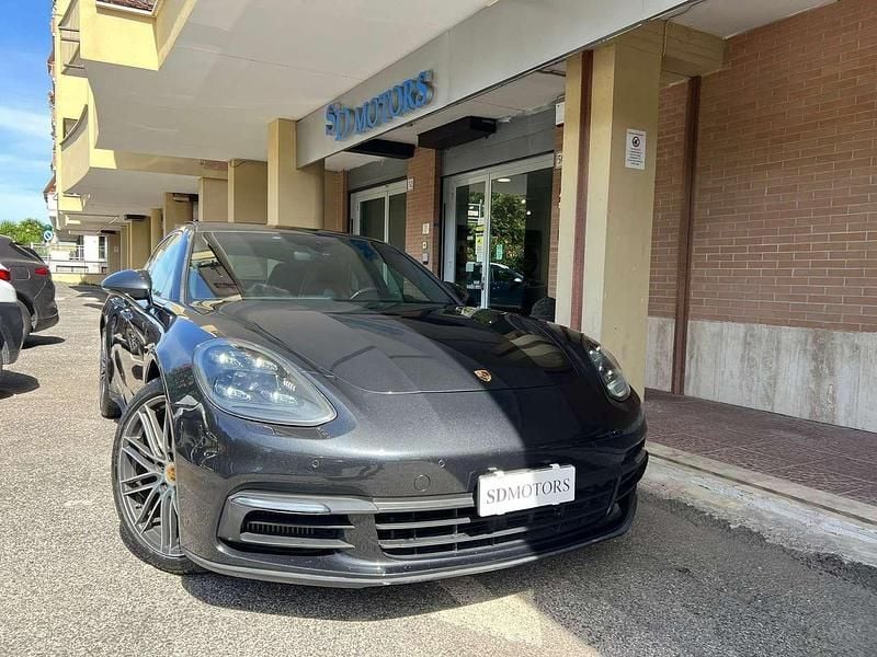 Grigio Usata 2016 Porsche Panamera Tre volumi | 49.900 € (Cara) - Immagine 1/4