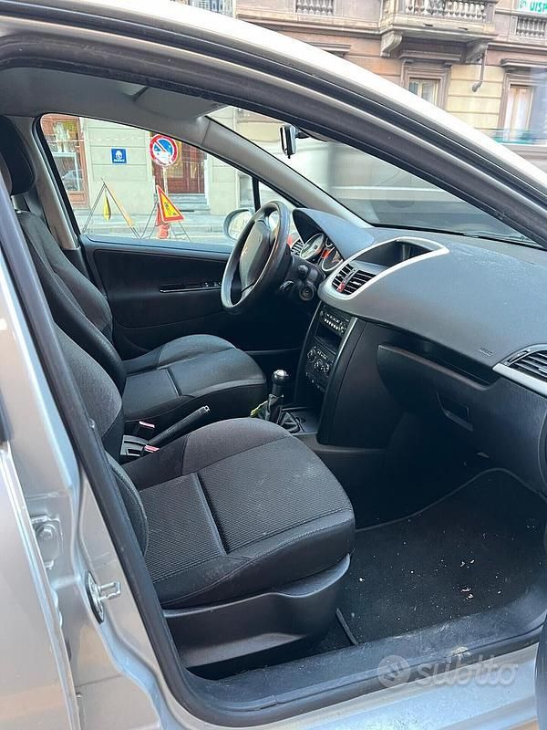 Usata Peugeot 207 75 CV (55 kW) 2009 Grigio Berlina