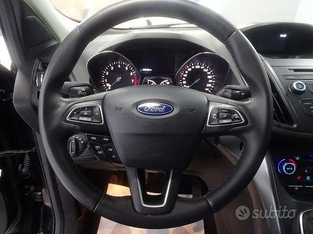 Usata Ford Kuga Trend 120 CV (88 kW) 2019 Nero pastello SUV