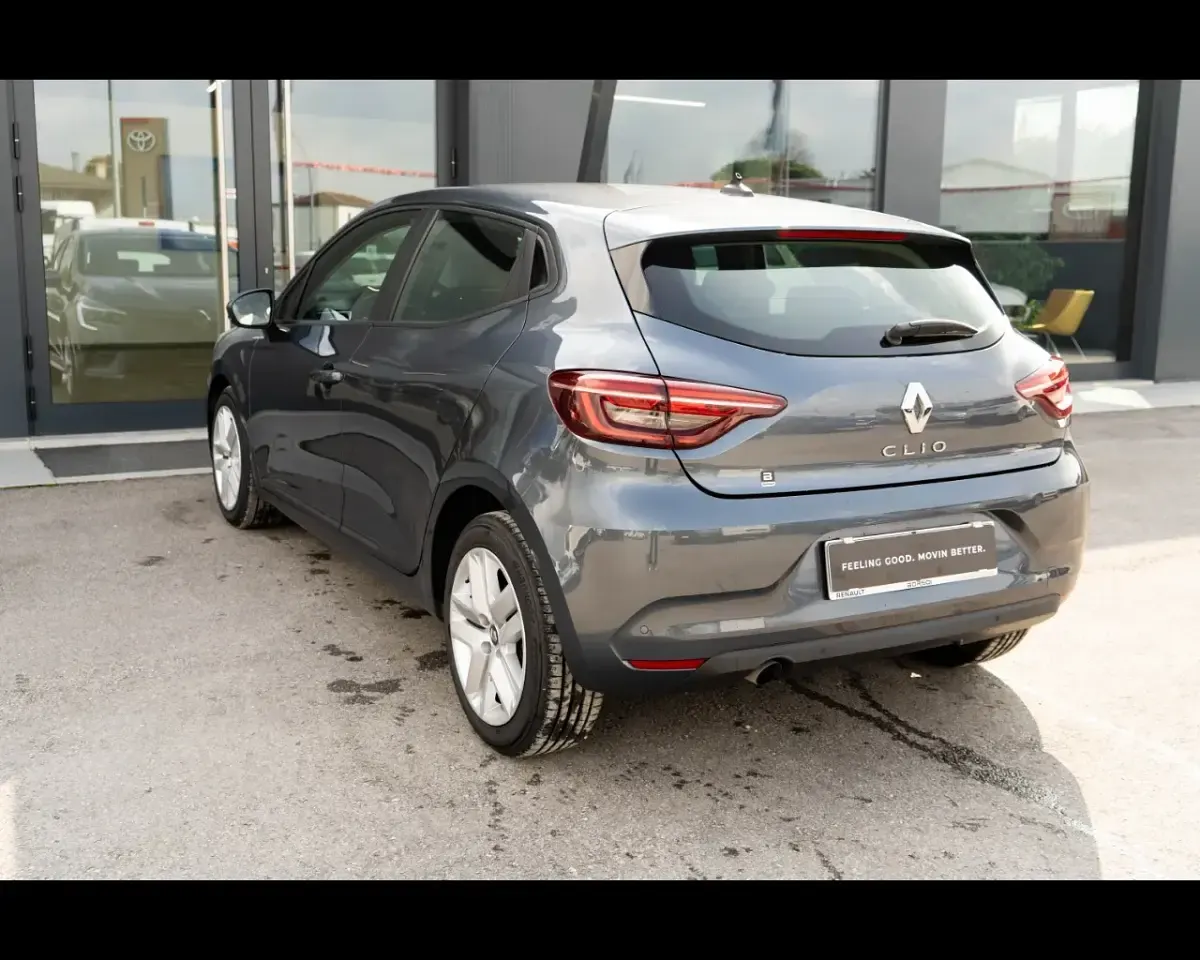 Usata Renault Clio V Evolution 101 CV (74 kW) 2022 Antracite Berlina