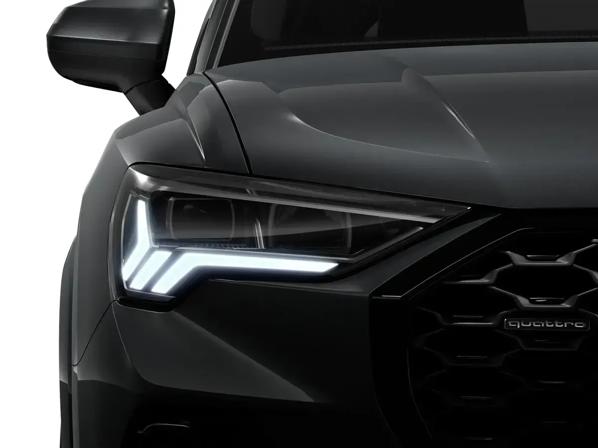 Usata Audi Q3 Sportback Comfort 200 CV (147 kW) 2023 Grigio daytona perlato SUV