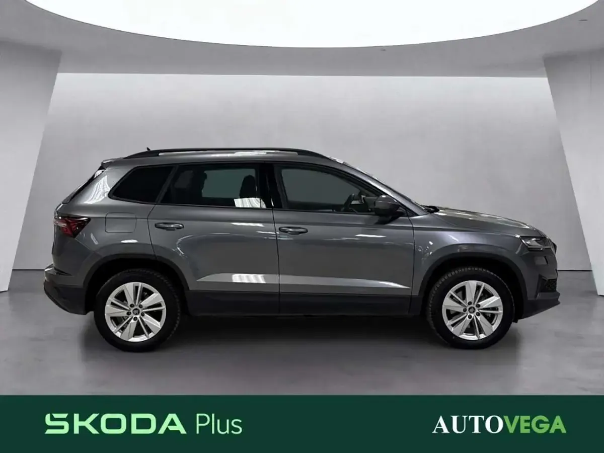 Usata Skoda Karoq Executive 150 CV (110 kW) 2025 Grigio pastello SUV