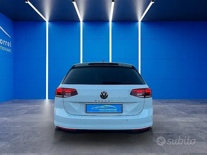 Usata VW Passat Executive 150 CV (110 kW) 2020 Bianco Station wagon