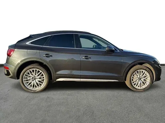Usata Audi Q5 Sportback Edition .1 286 CV (210 kW) 2023 Grigio SUV