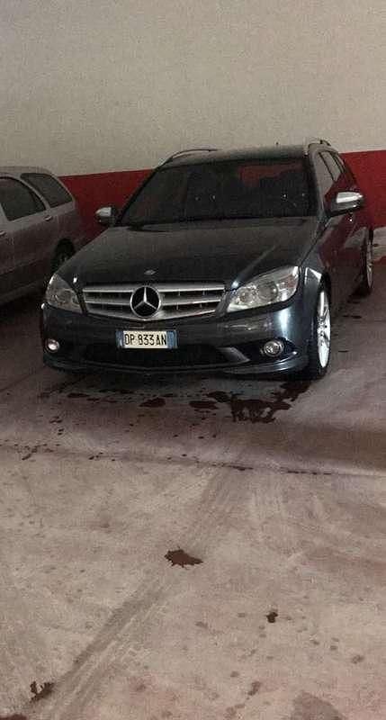 Usata Mercedes C220 AMG 170 CV (125 kW) 2008 Blu Station wagon