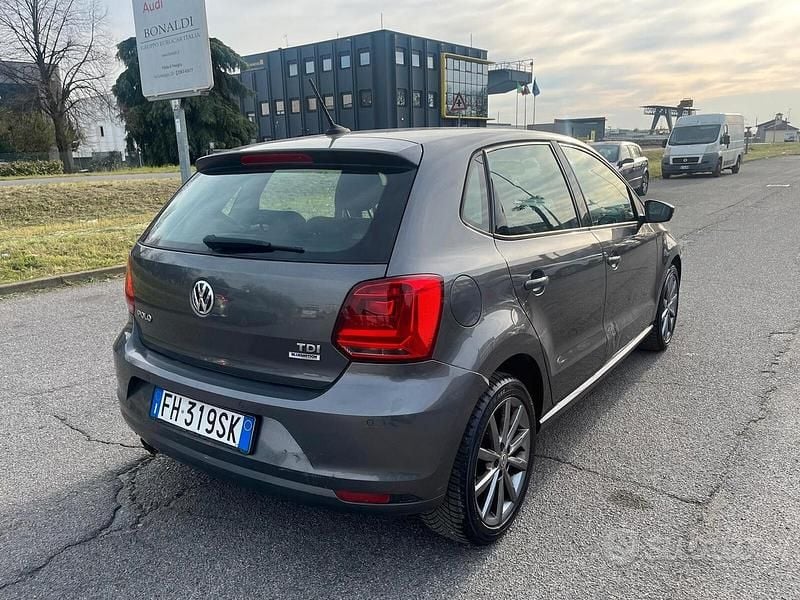 Usata VW Polo Comfortline 90 CV (66 kW) 2017 Grigio Berlina