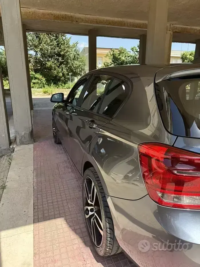 Usata BMW 118 143 CV (105 kW) 2012 Grigio Utilitaria