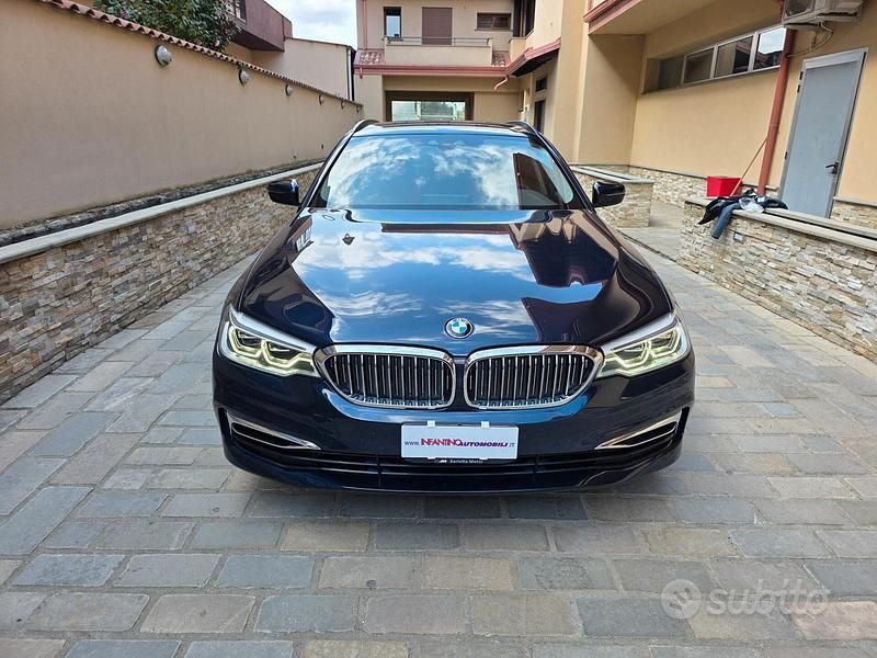 Usata BMW 520 Luxury Line 190 CV (139 kW) 2020 Blu Station wagon