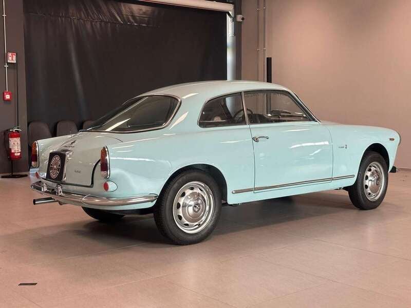 Usata Alfa Romeo Giulietta 65 CV (47 kW) 1965 Blu/azzurro Utilitaria