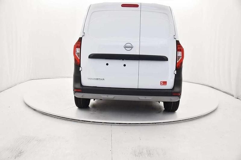 Nuova Nissan Townstar N-Connecta 131 CV (96 kW) 2026 Mineral white Furgone